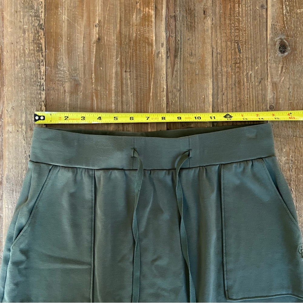 COZY EARTH Mini Skirt Brushed Bamboo Patch Pocket Skirt Olive Green Medium - Picture 4 of 8